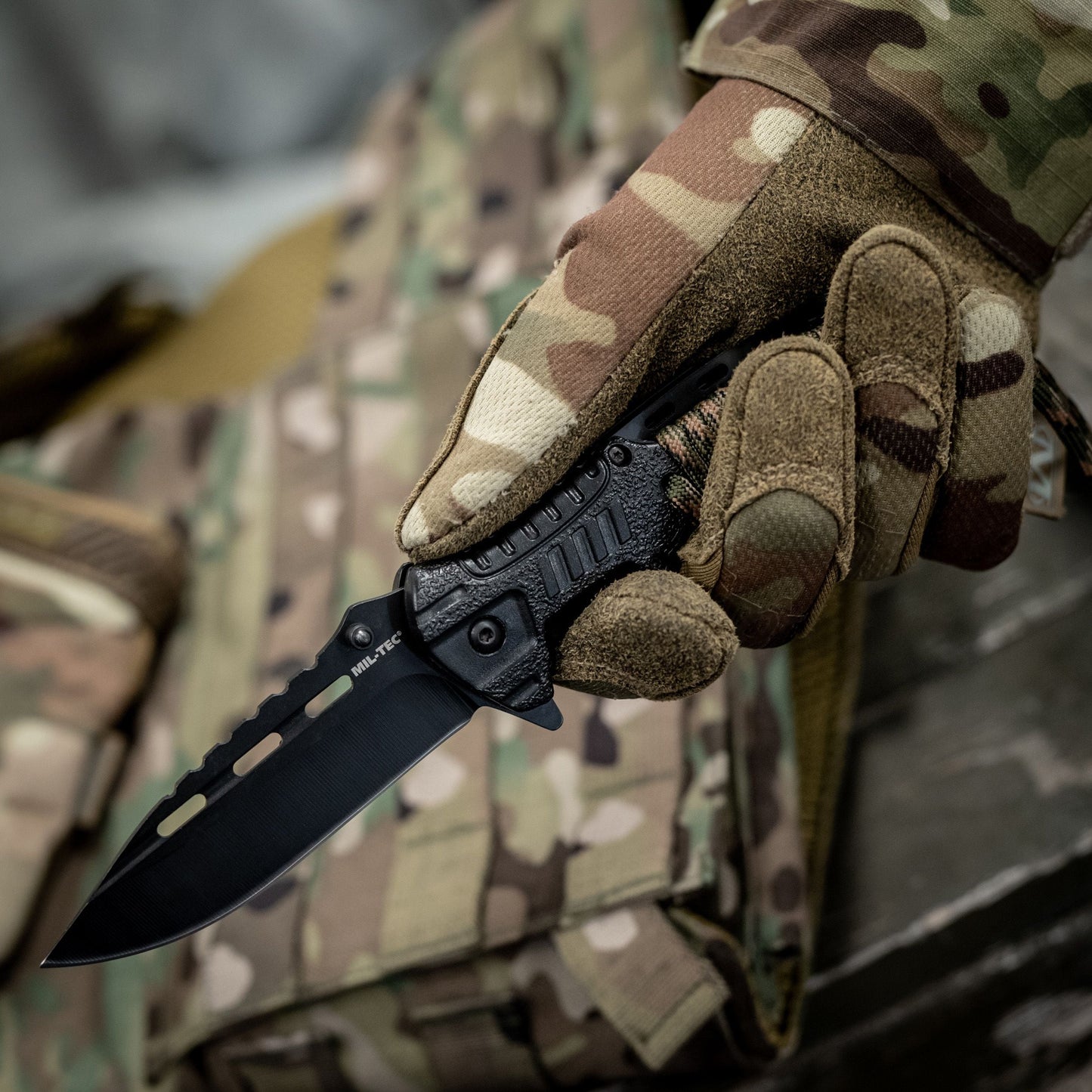 Mil-Tec Paracord folding knife with flint