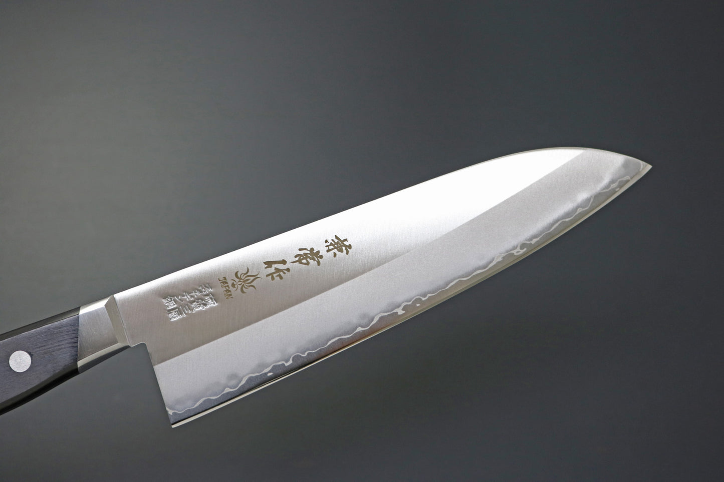 Kanetsune Santoku 180 mm – KC152